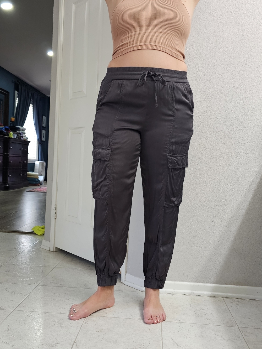 Womens aerie Dark Smoke Gray Black Cargo Joggers Drawstring Elastic Waist Medium